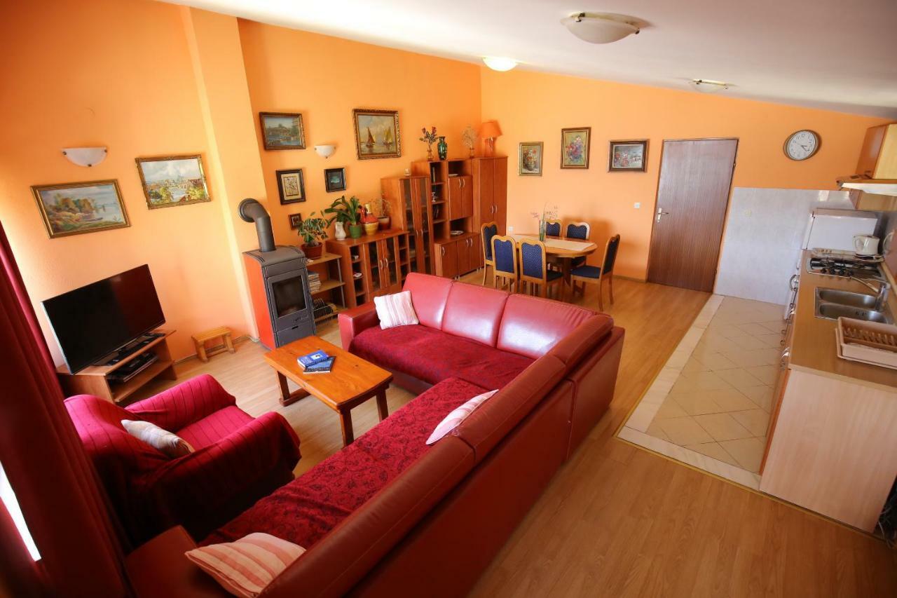 Apartment And Rooms Roko Zaglav 외부 사진